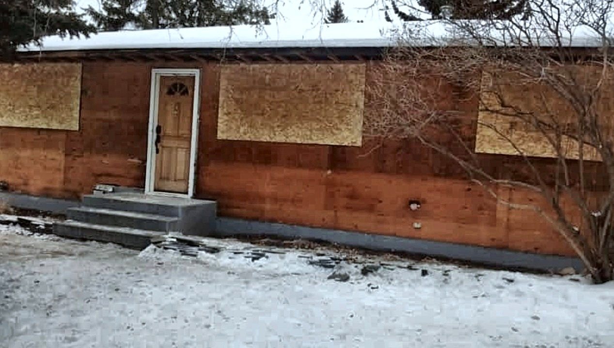 Exterior strip and secure